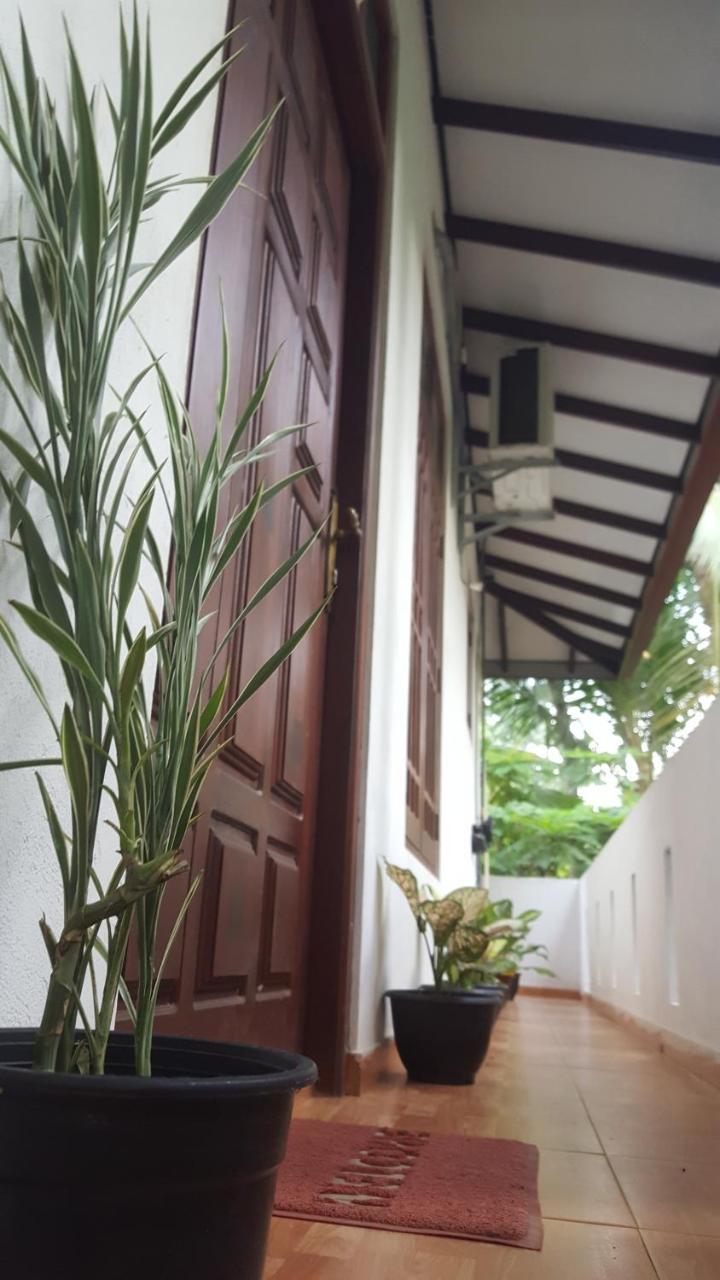 Ranga Villa Хиккадува Экстерьер фото